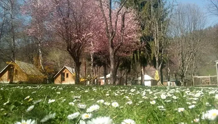 Camping Les Chalets du Lac Belcaire