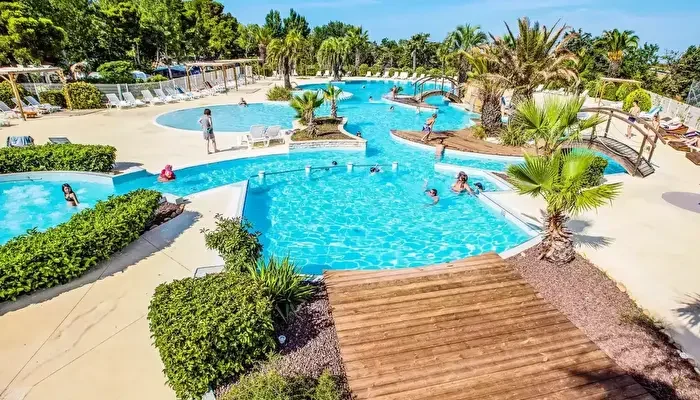 Camping Les Champs Blancs