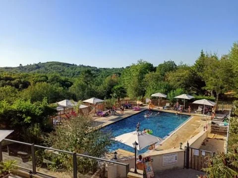 Camping Les Charmes
