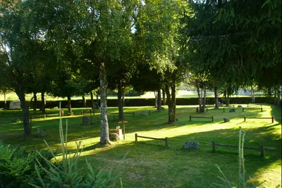 Camping Les Hirondelles -  Wohnwagenstellplätze auf dem Campingplatz