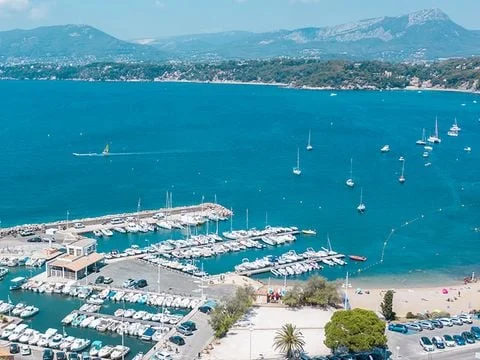Camping Les Oursinières