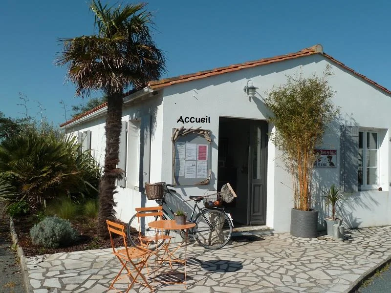 Camping Les Pérouses Du Phare