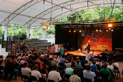 Siblu Camping Les Pierres Couchées - Animationsbühne 
