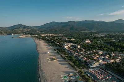 Camping Sunêlia les Pins  Camping Les Pins - Luftaufnahme des Strandes