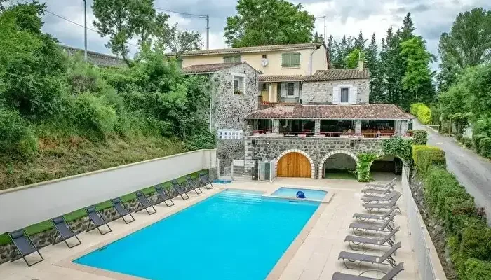 Camping Les Rives D'auzon