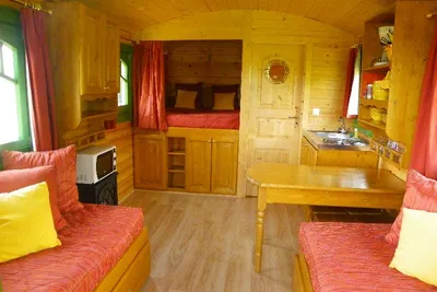 Camping Les Roulottes De Korrigans
