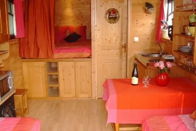 Camping Les Roulottes De Korrigans