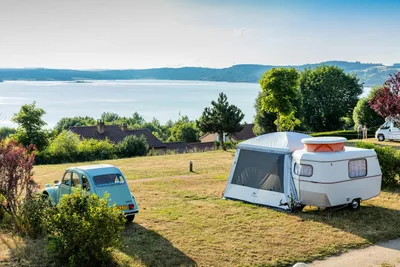 Camping Les Terrasses du Lac de Naussac
