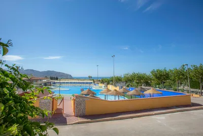 Camping Los Madriles - Freibad auf dem Campingplatz