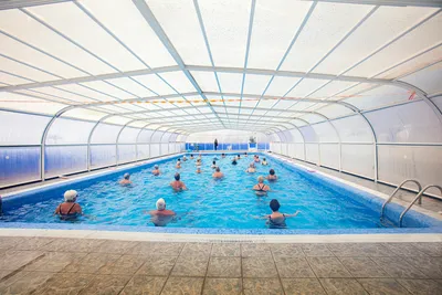 Camping Los Madriles - Aquagym im überdachten Pool