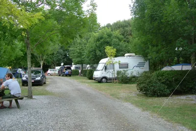 Camping Lou Bascou