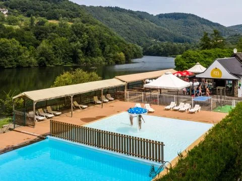 Camping maeva Escapades Le Lac de Laval-de-Cère