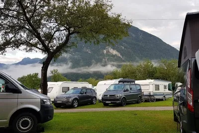 Camping Martina - Campingplatz mit Blick auf die Berge