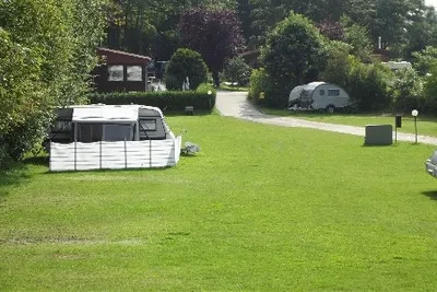 Campingplatz Möltenort - Stellplatzwiese des Campingplatzes