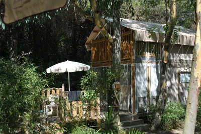 Camping Molino a Fuoco - Mobilheim mit Terrasse auf dem Campingplatz