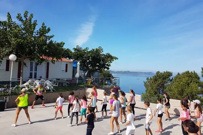 Camping Moreiras  - Sportkurs mit Blick auf das Meer auf dem Campingplatz