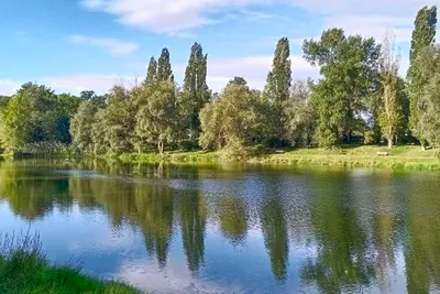 Camping Municipal du Mas - Blick auf den See am Campingplatz