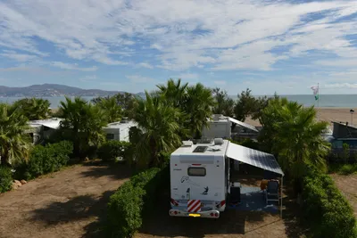 Camping Nautic Almata  -  Stellplatz vom Campingplatz mit direktem Zugang zum Strand am Mittelmeer