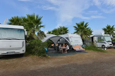 Camping Nautic Almata  -  Wohnwagenstellplatz und Wohnmobilstellplatz vom Campingplatz