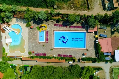 Camping Paestum-  Poolbereich aus der Vogelperspektive