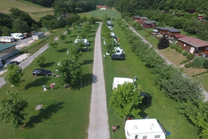 Camping Paradise Garden