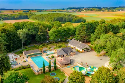 Capfun Camping Parc de Montsabert  - Luftaufnahme des Campingplatzes