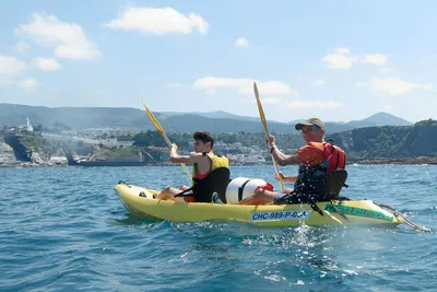 Camping Playa deTaurán - Kajak fahrende Gäste in der Nähe des Campingplatzes