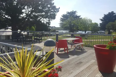 Camping Port Sable - Terrasse auf dem Campingplatz