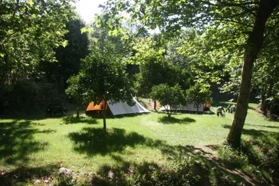 Camping Quinta Valbom - Zeltplätze auf der Wiese