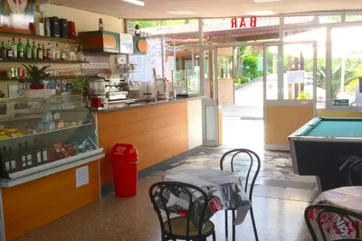 Camping Rapallo - Innenansicht der Bar auf dem Campingplatz