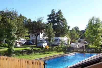 Camping Rossbach  -  Pool auf dem Campingplatz im Grünen