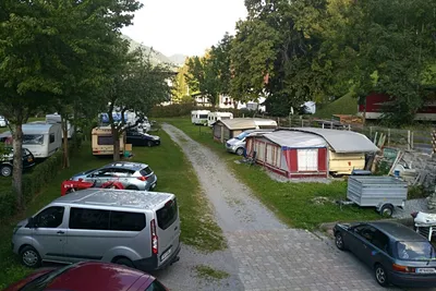 Camping Rossbach  -  Wohnwagenstellplatz und Wohnmobilstellplatz vom Campingplatz