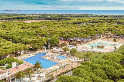 Cypsela Resort - Campingplatz aus der Vogelperspektive