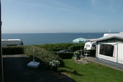 Camping Seeblick  -  Wohnwagen- und Zeltstellplatz vom Campingplatz mit Meerblick
