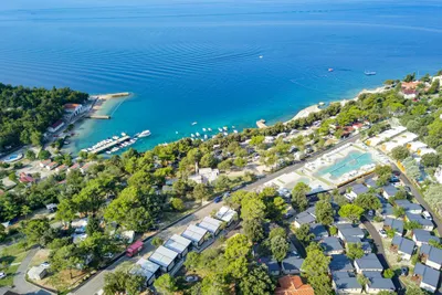Camping Selce - Campingplatz und Meer aus der Vogelperspektive