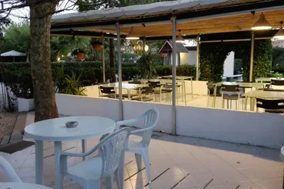 Camping Smeraldo - Restaurant vom Campingplatz mit Terrasse