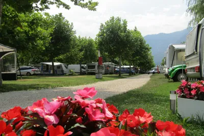 Camping Spiaggia - Zelt- und Wohnwagenstellplatz im Grünen