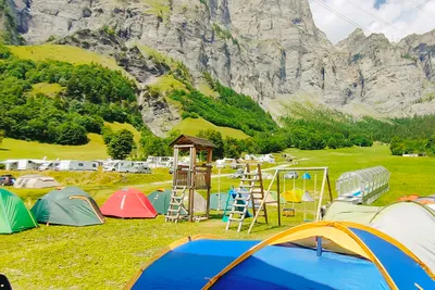 Camping Sportarena - Kinderspielplatz zwischen den Zeltplätzen