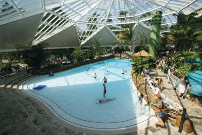 Südsee-Camp - Erlebnis-Hallenbad auf dem Campingplatz