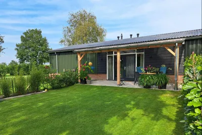 Camping 't Eikenbos - Außenansicht Gebäude auf dem Campingplatz