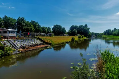 Camping en Horecacentrum 't Wisentbos - Campen am Flussufer