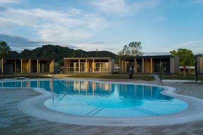 Camping Terme Tuhelj - Mobilheime mit Zugang zum Schwimmbecken auf dem Campingplatz