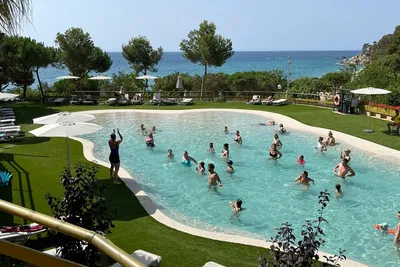 Camping Treumal - Aquafitness im Pool des Campingplatzes