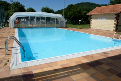Camping Urrobi  -  Pool vom Campingplatz