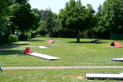 Camping Urrobi  - Minigolfanlage auf dem Campingplatz