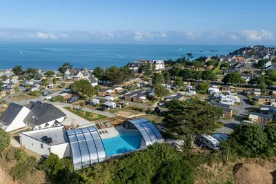 Camping Sandaya Val André  - Luftaufnahme des Campingplatzes