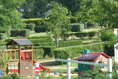 Flower Camping Val de Vie  - Kinderspielplatz auf dem Campingplatz