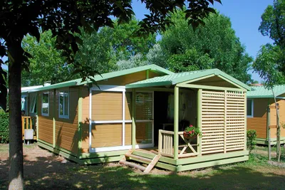 Camping Val Vert - Mobilheim vom Campingplatz mit Veranda 