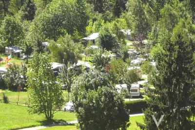 Camping Valle Verde  -  Luftaufnahme vom Stellplatz auf dem Campingplatz im Grünen