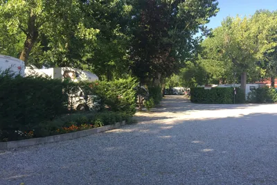 Camping Venezia -   Wohnmobilstellplätze und  Wohnwagenstellplätze auf dem Campingplatz